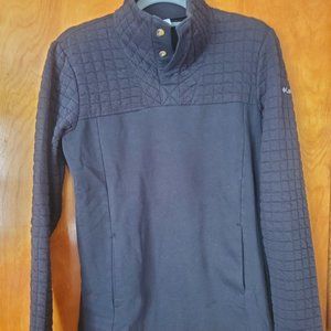 Columbia black button neck quilted sleeves tunic size M
